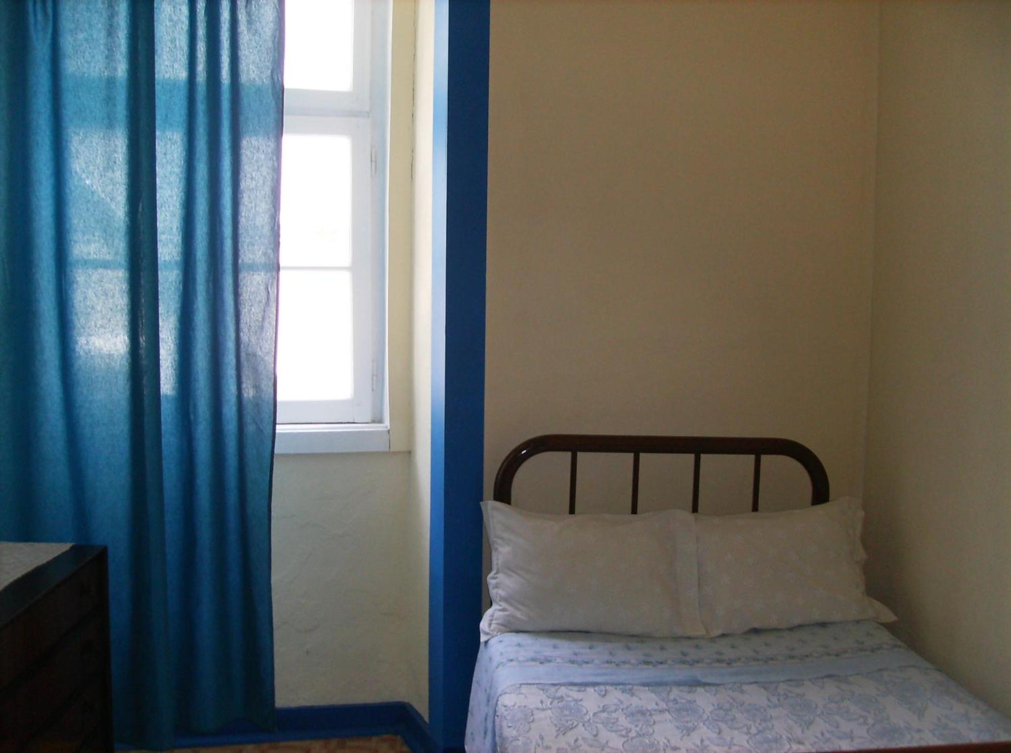 Dias E Dominguez Hostel Lisbon Ruang foto