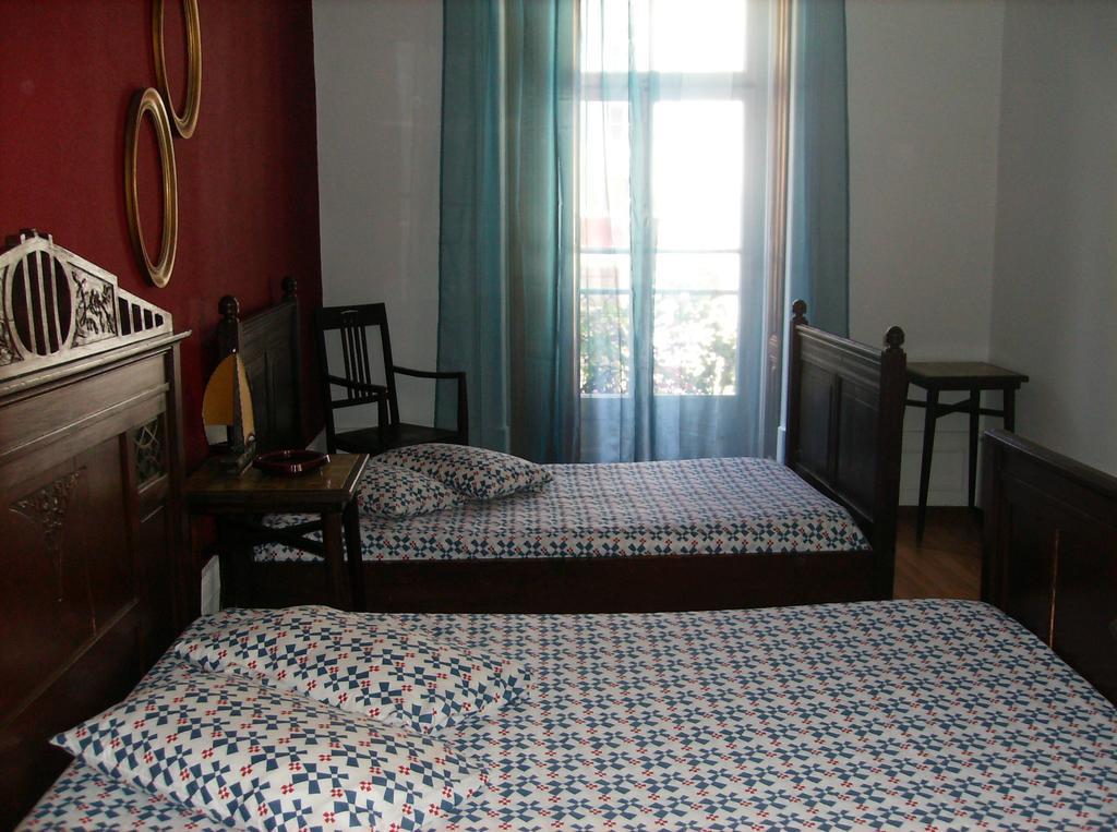 Dias E Dominguez Hostel Lisbon Ruang foto